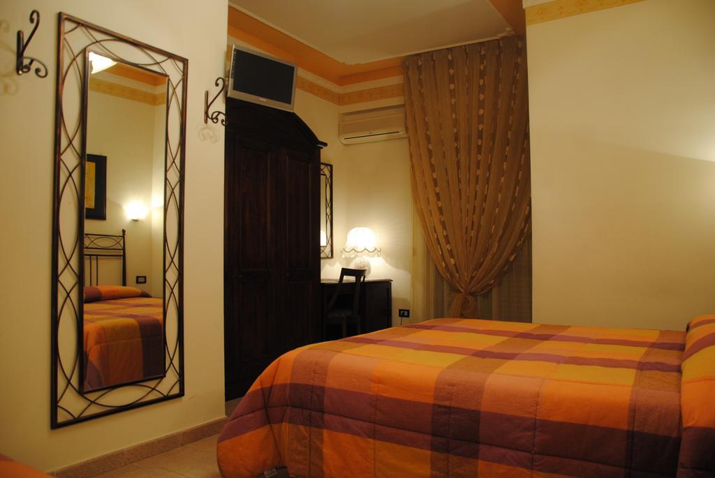 Hotel Ristorante La Siesta Pietrapaola Экстерьер фото